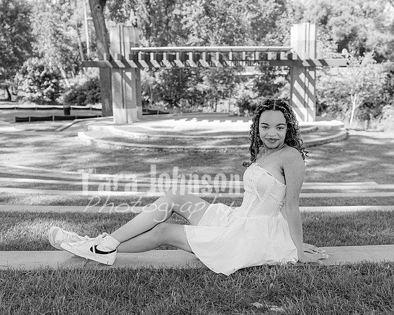 Anna Allen @ Central Park in Milford - BW - TJP (22 of 100)