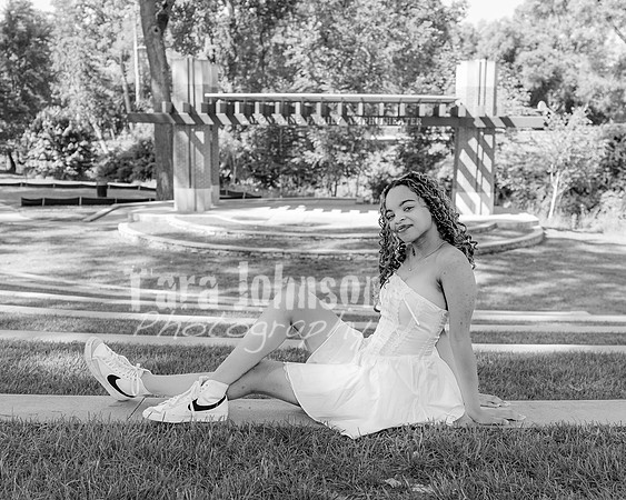 Anna Allen @ Central Park in Milford - BW - TJP (21 of 100)