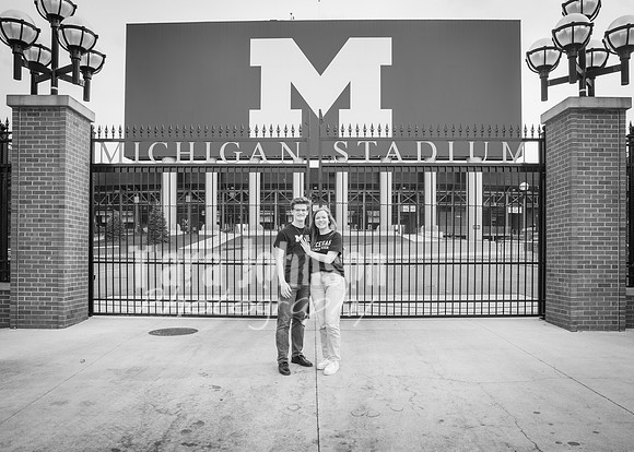 24 U of M Grad Photos - Audrey-20