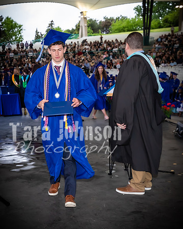 22 IA Grad - Angle #4 Celebration Walk - TJP (19 of 345)