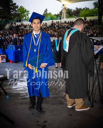 22 IA Grad - Angle #4 Celebration Walk - TJP (97 of 345)