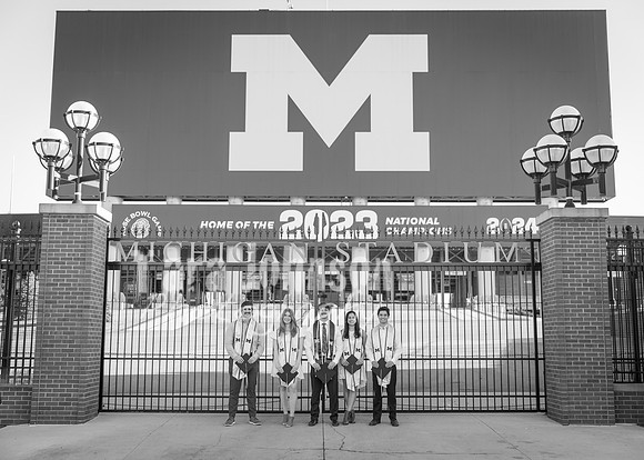 Kera & Friends Grad Photos W25 B&W (141 of 259)