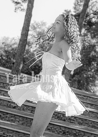 Anna Allen @ Central Park in Milford - BW - TJP (31 of 100)
