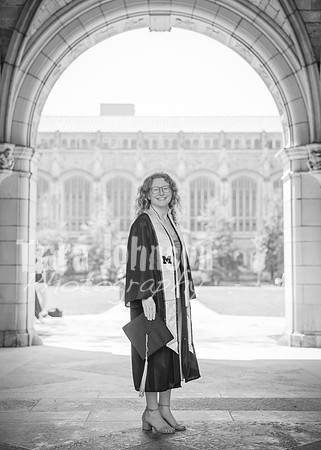 24 Grad Pictures - Kara BW-50