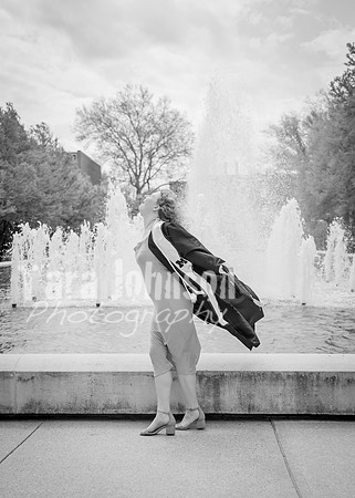 24 Grad Pictures - Kara BW-81
