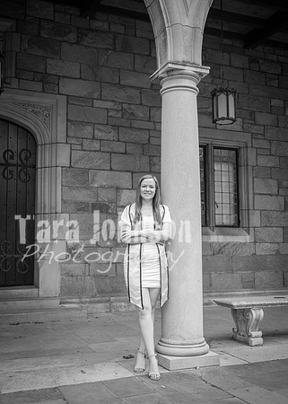 24 U of M Grad Photos - Audrey-120
