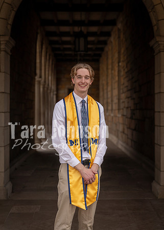 Emma & Friends Grad Photos W25 (94 of 96)