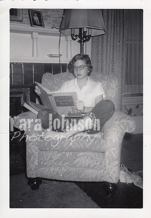 1956 Linda studying history