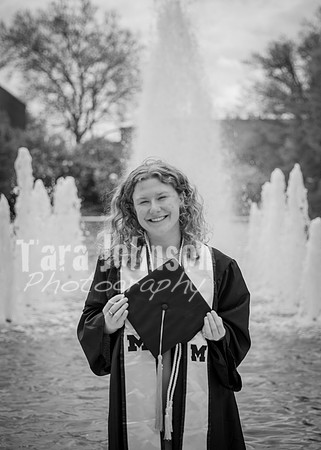 24 Grad Pictures - Kara BW-87