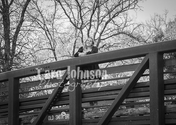 24 Senior Photos - Grace Fitzgerald B&W (17 of 171)