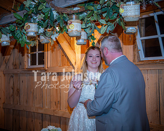 Michael & Ashlee McGrath - The Cutting of the Cake - TJP (15 of 18)