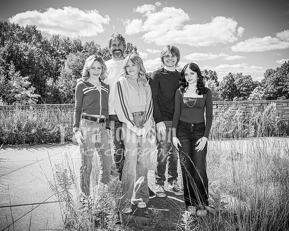 Gillert Family - BW - TJP (4 of 32)