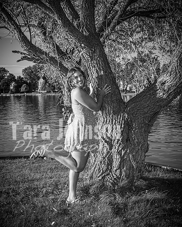 Mia DeRose @ Cedar Island - BW - TJP (26 of 100)