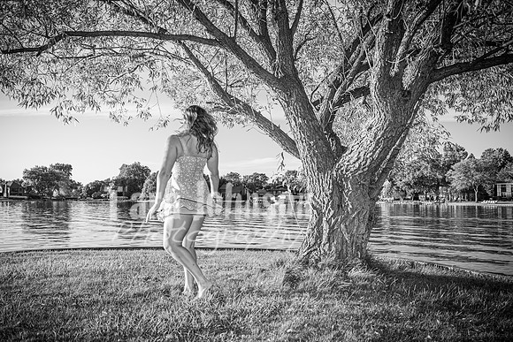 Mia DeRose @ Cedar Island - BW - TJP (30 of 100)