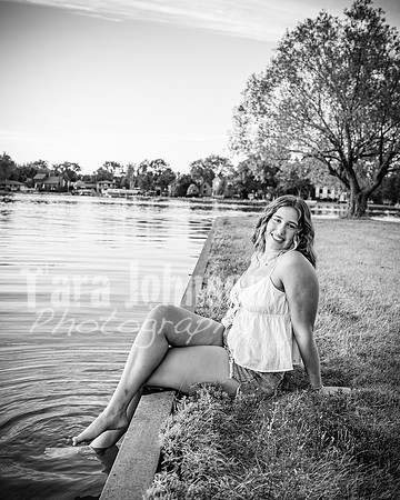 Mia DeRose @ Cedar Island - BW - TJP (78 of 100)