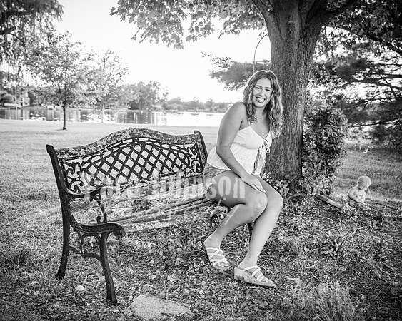 Mia DeRose @ Cedar Island - BW - TJP (75 of 100)