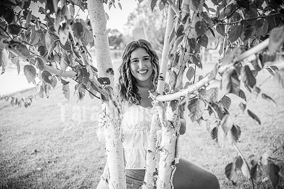 Mia DeRose @ Cedar Island - BW - TJP (92 of 100)