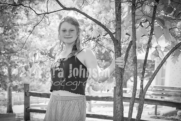 Emma Feather - BW - TJP (7 of 54)