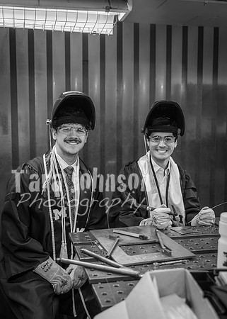 Kera & Friends Grad Photos W25 B&W (239 of 259)
