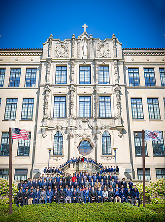 26 U of D Jesuit - Senior Class Photo - Full - Iggy - TJP