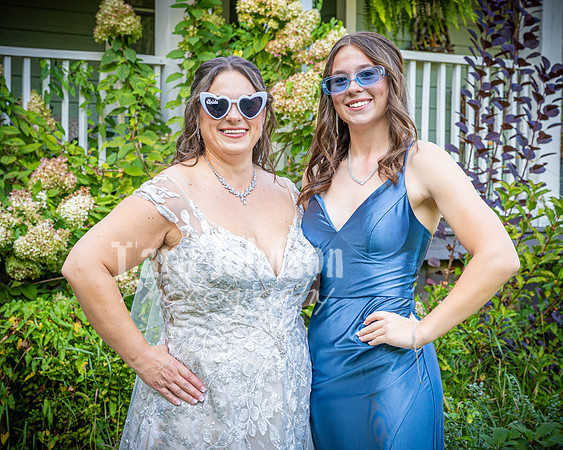 August & Sara - The Bridal Party & Family - TJP (19 of 39)