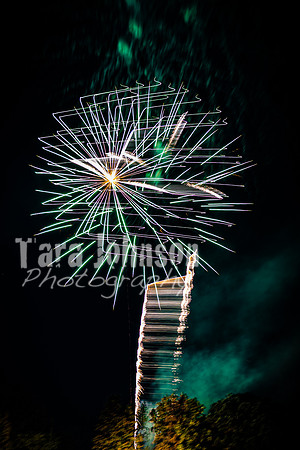 2025 LHS Community Fireworks - TJP (14 of 76)