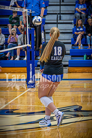 25 LHS Vball - #18 Kelsey Robert - TJP (8 of 19)