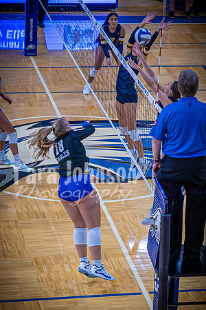 25 LHS Vball - #18 Kelsey Robert - TJP (18 of 19)