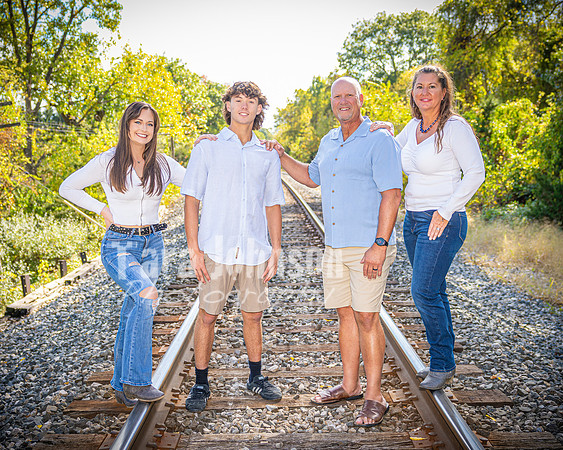 Badertscher Family on Pettibone Lake - Color - TJP (2 of 14)