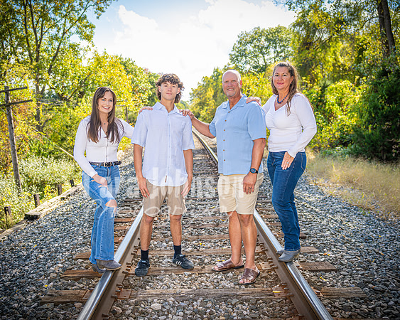 Badertscher Family on Pettibone Lake - Color - TJP (1 of 14)