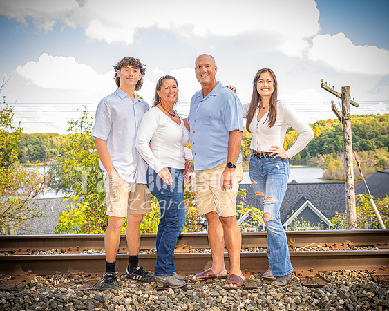 Badertscher Family on Pettibone Lake - Color - TJP (6 of 14)