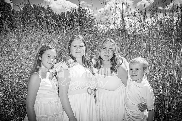 Epping & Cholish Family @ Indian Springs - BW - TJP (8 of 43)