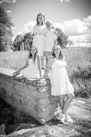 Epping & Cholish Family @ Indian Springs - BW - TJP (12 of 43)