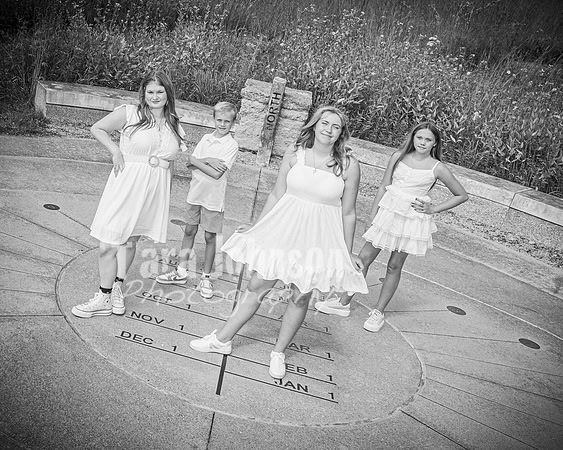 Epping & Cholish Family @ Indian Springs - BW - TJP (15 of 43)