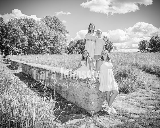 Epping & Cholish Family @ Indian Springs - BW - TJP (13 of 43)
