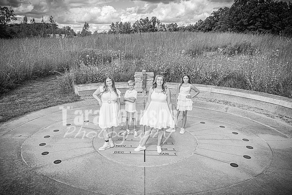 Epping & Cholish Family @ Indian Springs - BW - TJP (14 of 43)