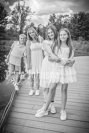 Epping & Cholish Family @ Indian Springs - BW - TJP (21 of 43)