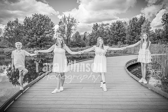 Epping & Cholish Family @ Indian Springs - BW - TJP (22 of 43)