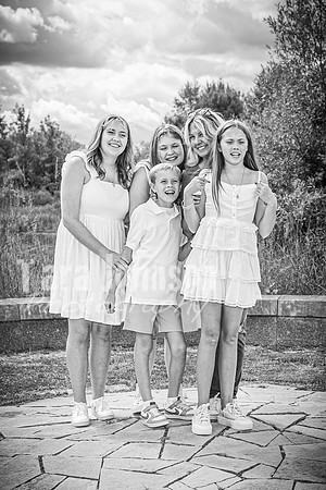 Epping & Cholish Family @ Indian Springs - BW - TJP (30 of 43)