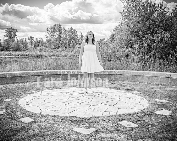 Epping & Cholish Family @ Indian Springs - BW - TJP (28 of 43)