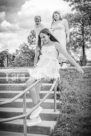 Epping & Cholish Family @ Indian Springs - BW - TJP (42 of 43)