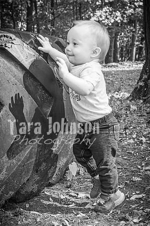 2025 Briggs Family @ Dodge Park #5 - BW - TJP (70 of 85)