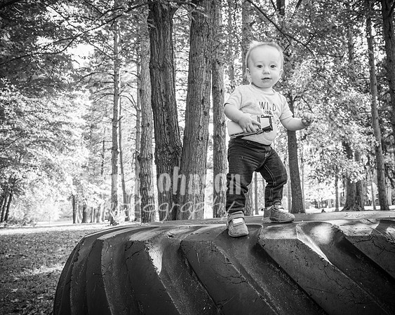 2025 Briggs Family @ Dodge Park #5 - BW - TJP (73 of 85)