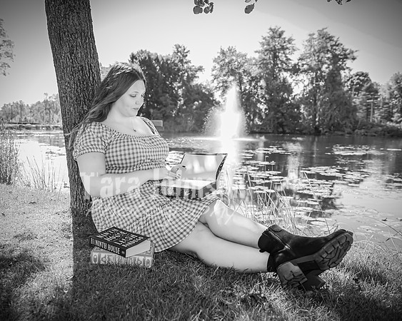 Hannah Thompson - BW - TJP (14 of 50)