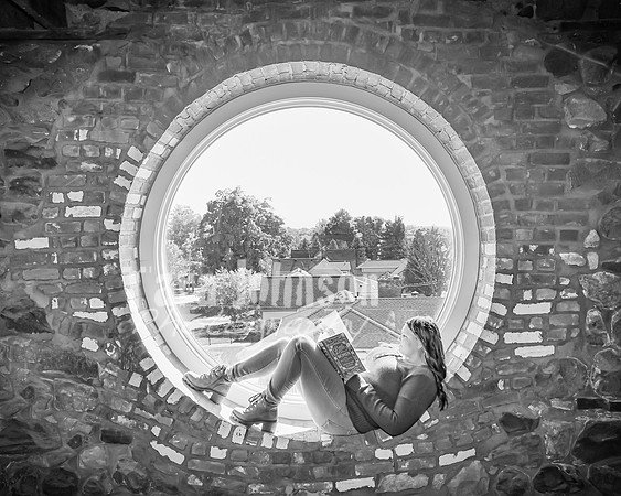 Hannah Thompson - BW - TJP (35 of 50)