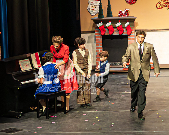 2025 LHS Theatre - IAWL - R3 (Soundbooth) - TJP (215 of 323)