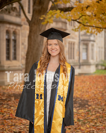 Grad_Photos_Hailey_N_F25 (61 of 76)