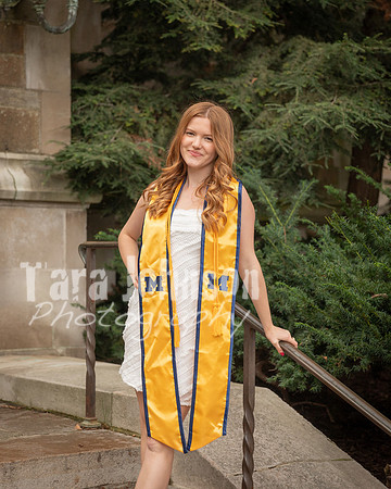 Grad_Photos_Hailey_N_F25 (58 of 76)