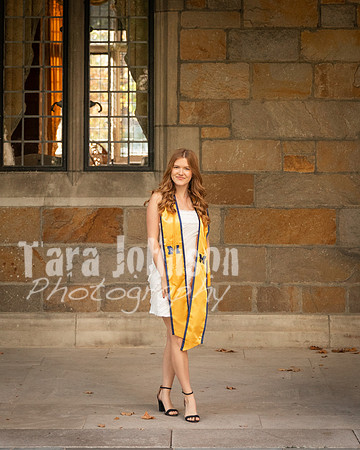 Grad_Photos_Hailey_N_F25 (30 of 76)