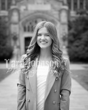 Grad_Photos_Hailey_N_F25_BW (51 of 76)